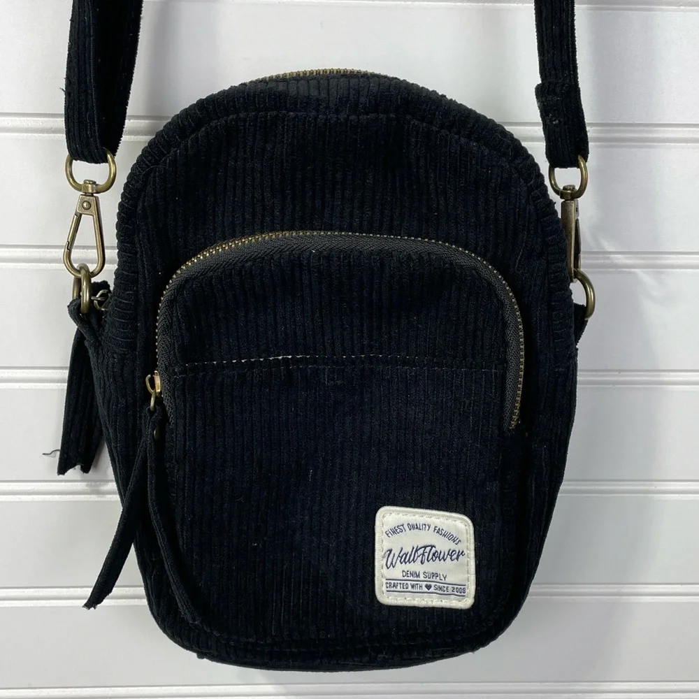 Wallflower Black Shoulder Purse